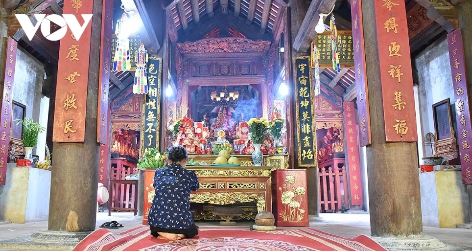 inside ninh binh s over-500-year-old hundred-room pagoda picture 5