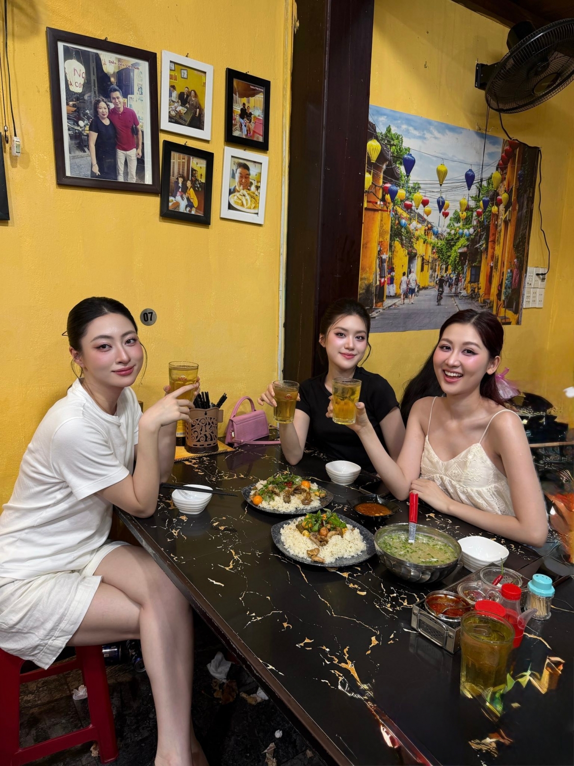 sao viet 22-5 minh hang do sac ngo thanh van, visual co dien gay sot hinh anh 9