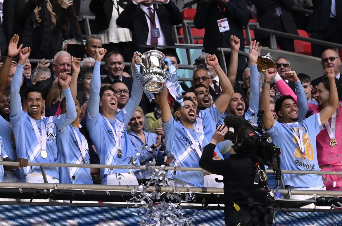 semenyo ghi tuyet pham truoc chelsea, man city vo dich fa cup 2025 2026 hinh anh 5