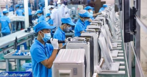 vietnam posts trade surplus of us 1.88 billion with uk in q1 picture 1
