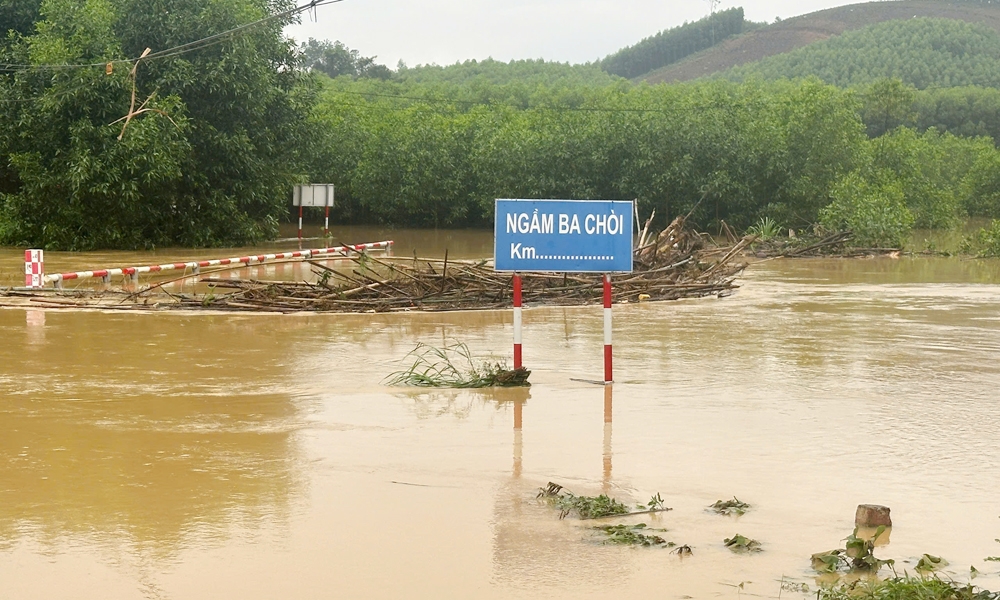 mua lon gay ngap lut nghiem trong o vung cao bac ninh, nhieu thon ban bi co lap hinh anh 1