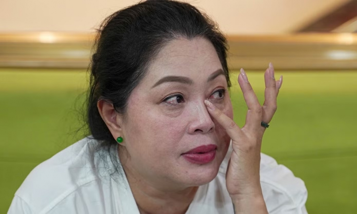nghe si thanh tu ly hon, ung thu di can va 10 lan len ban mo hinh anh 4