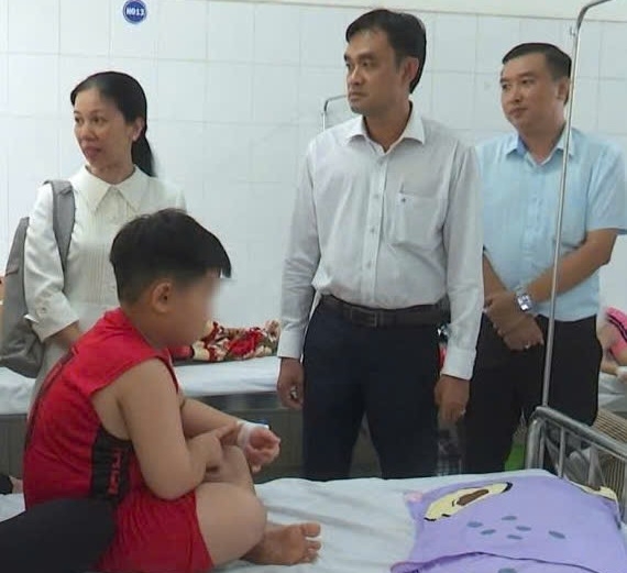 vu nghi ngo doc thuc pham tai Dong thap, da co 62 ca nhap vien hinh anh 1