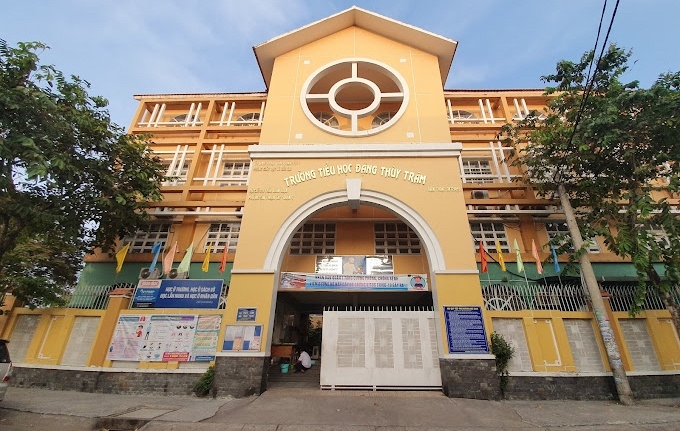 nguyen nhan khien hon 100 hoc sinh tieu hoc o tp.hcm bi ngo doc thuc pham hinh anh 1