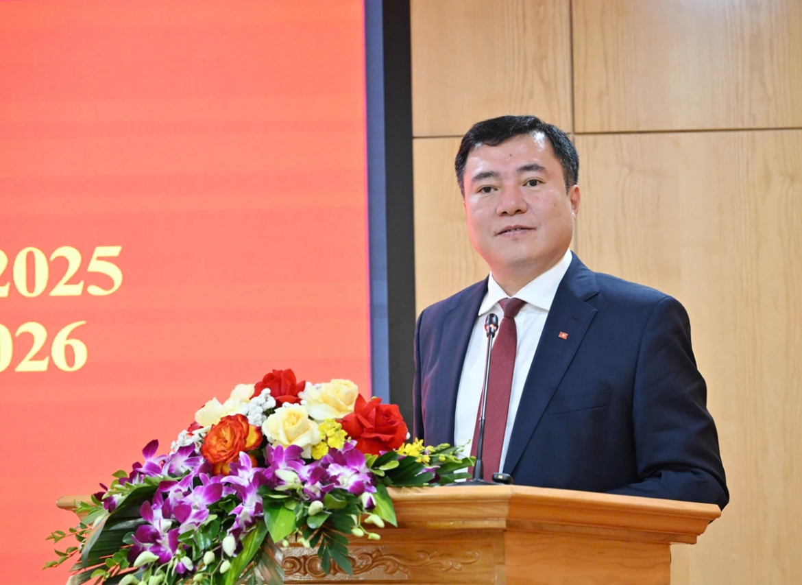 thu truong bo cong thuong ly giai vi sao ban dong loat xang e10 tu ngay 1 6 hinh anh 1