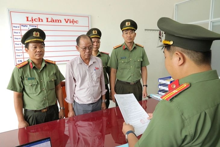 man arrested for organising illegal stay of foreign nationals in vietnam picture 1