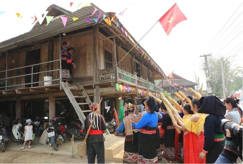 du lich Dien bien hut khach nho ban sac van hoa doc dao hinh anh 4