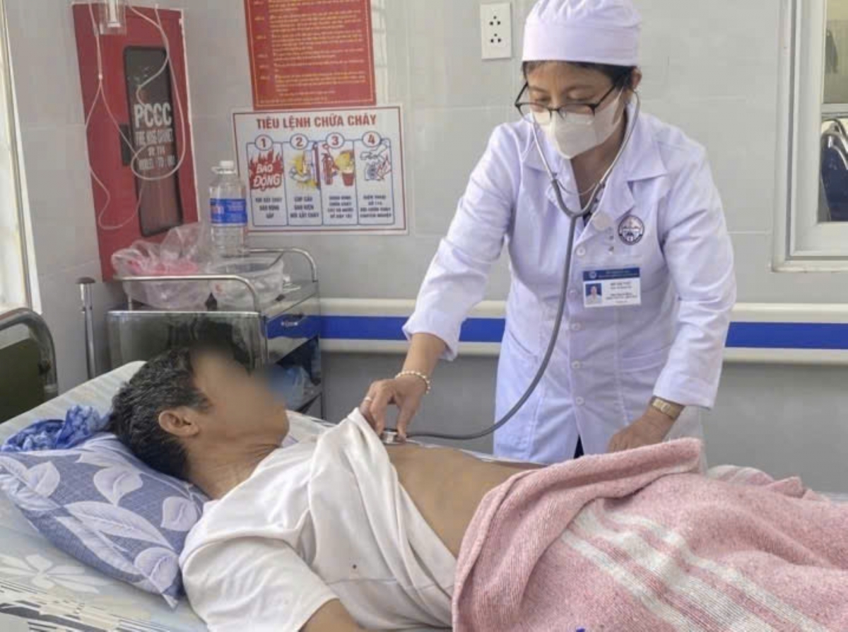nhap vien vi ngo doc do an ve sau hinh anh 1
