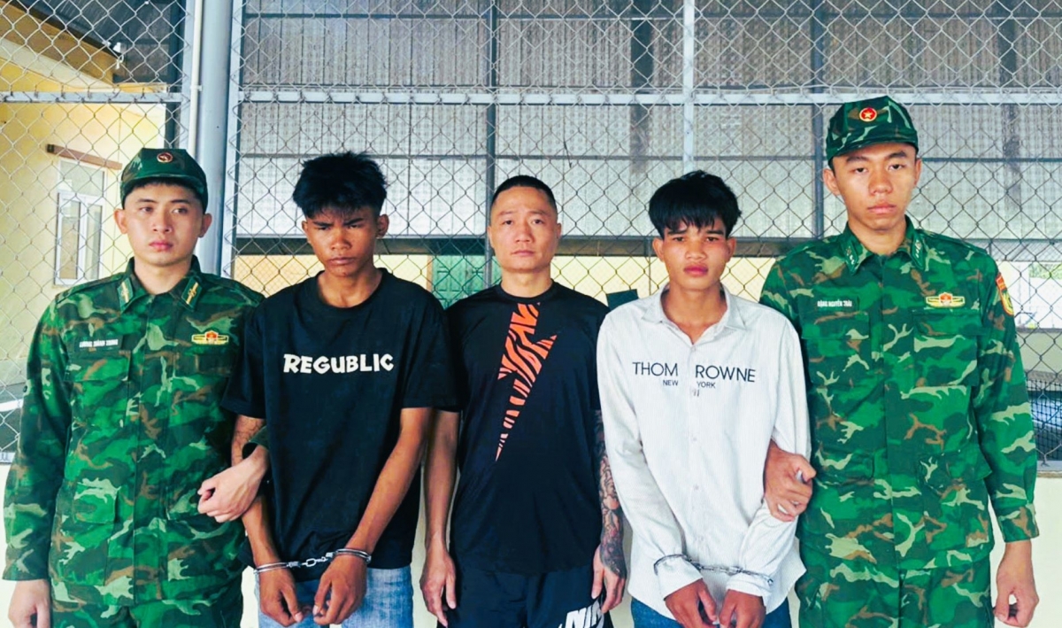 ngan chan nhieu vu xuat canh trai phep qua bien gioi hinh anh 1