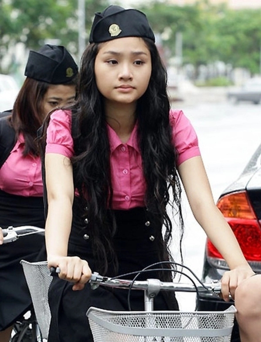 so phan trai nguoc cua miu le va 3 my nhan phim nhung thien than ao trang hinh anh 1