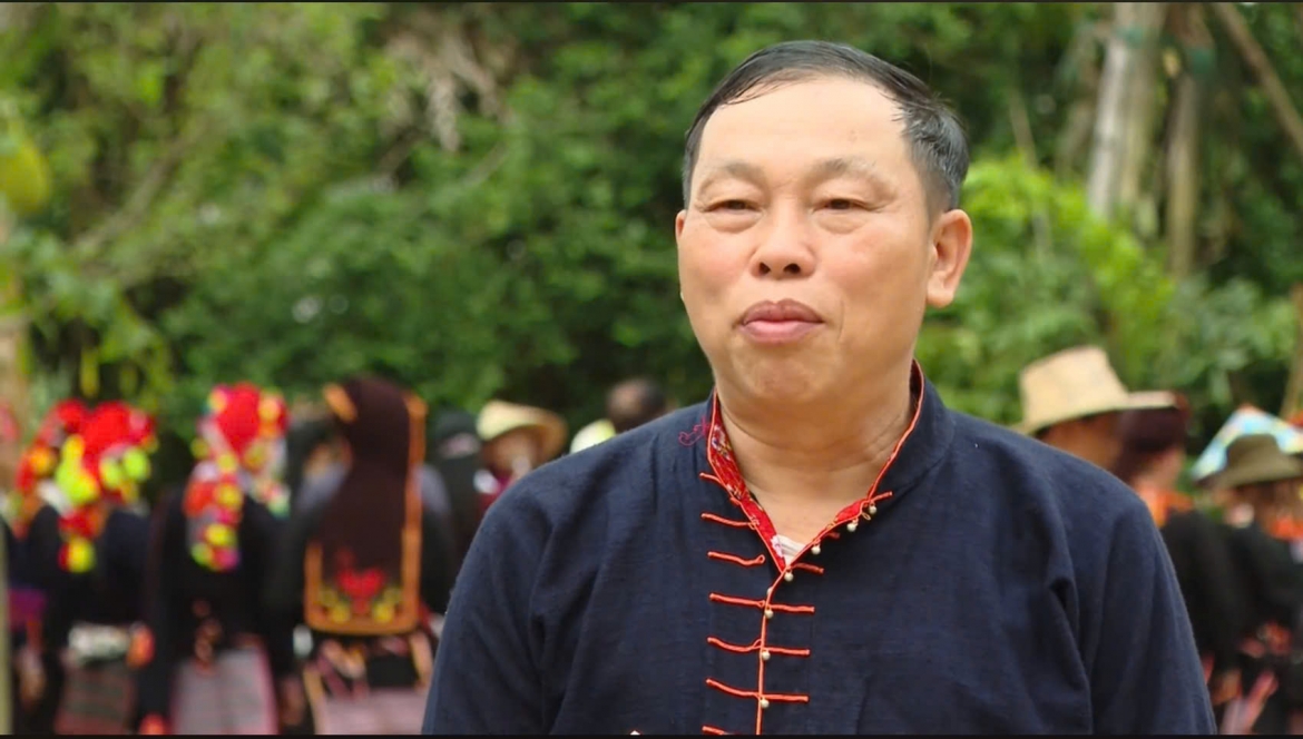 ve lang sen thang nam nhung giot nuoc mat xuc dong ben mai nha tranh que bac hinh anh 2