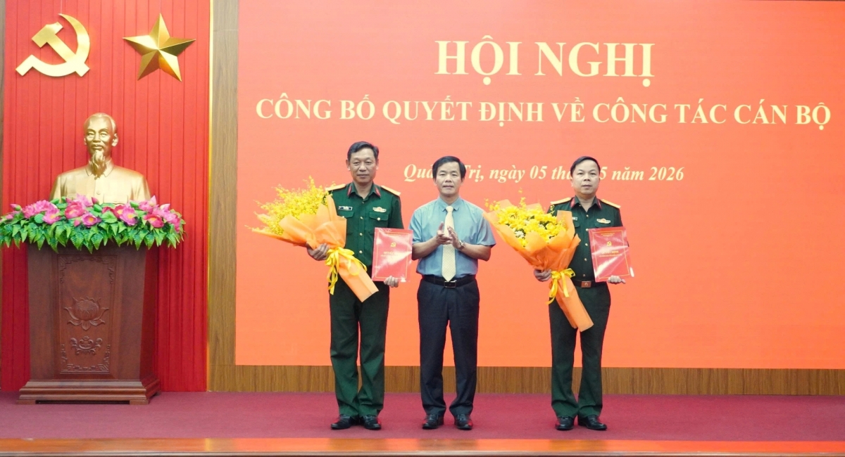 quang tri cong bo cac quyet dinh ve cong tac can bo hinh anh 1