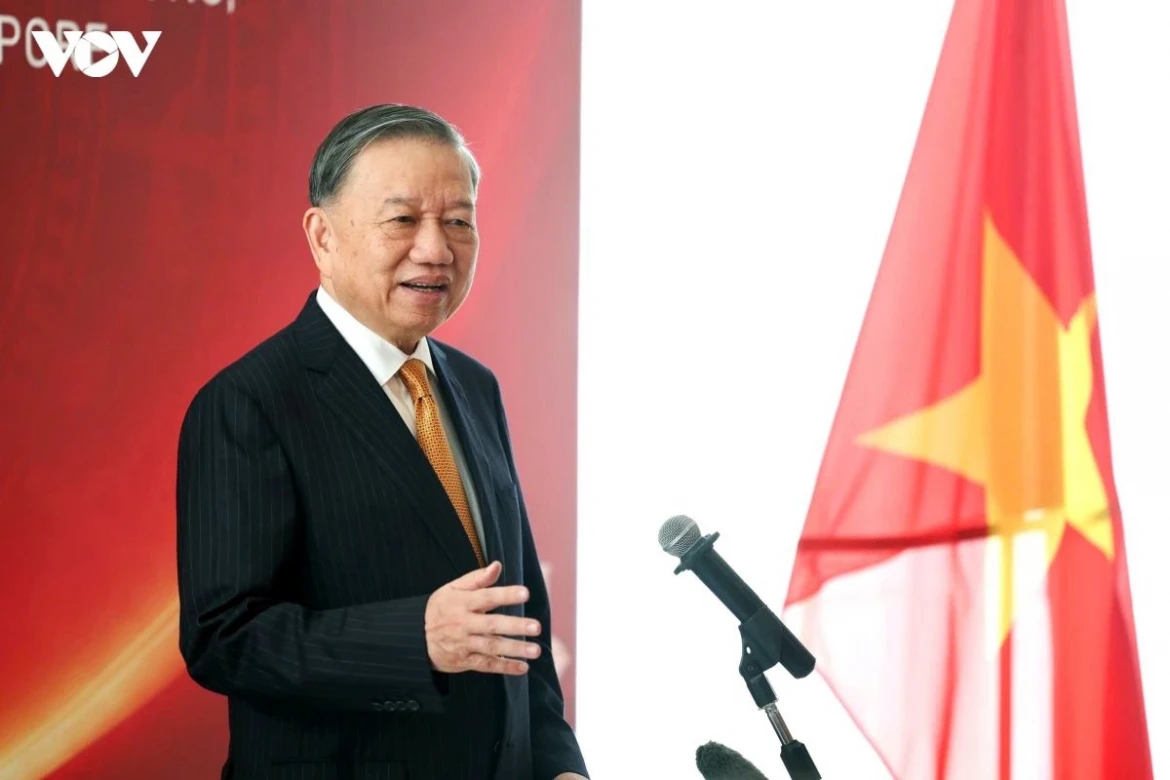 vietnam maintains good relations with major powers, does not side with any country top leader picture 1