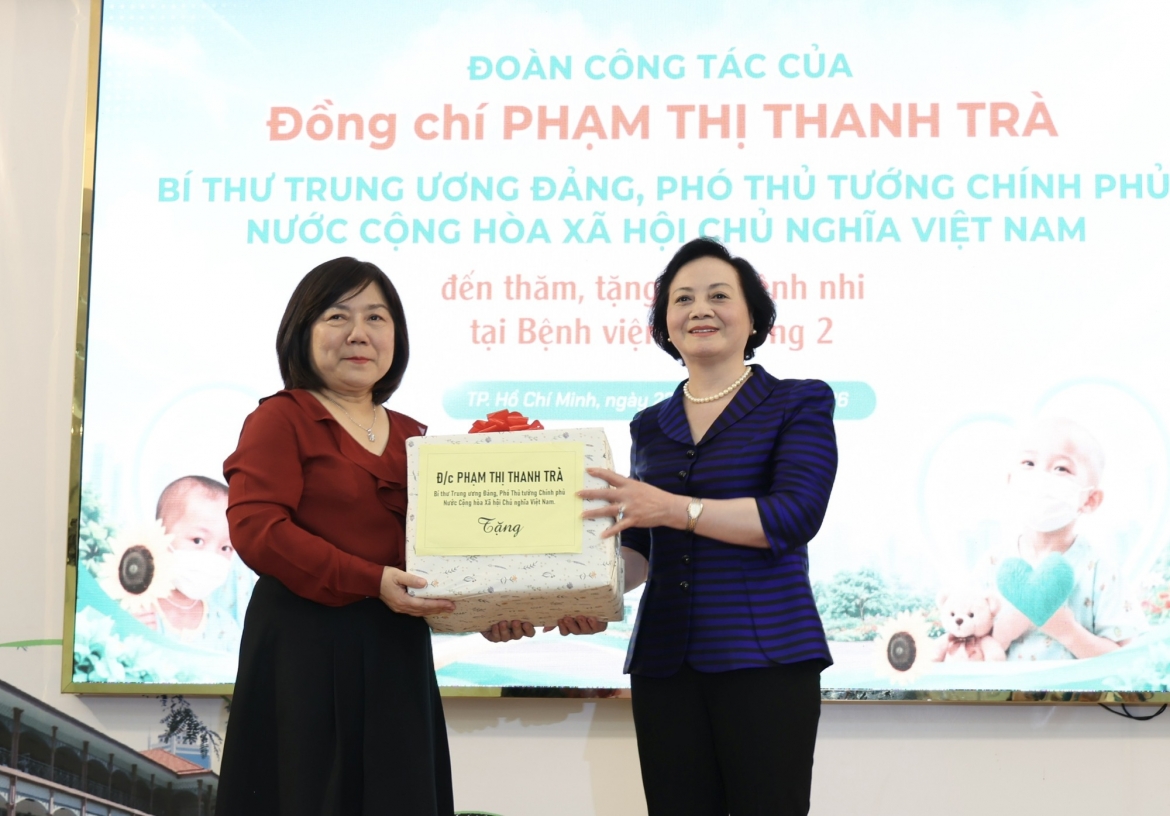 pho thu tuong pham thi thanh tra tham benh nhi ung thu tai benh vien nhi dong 2 hinh anh 7