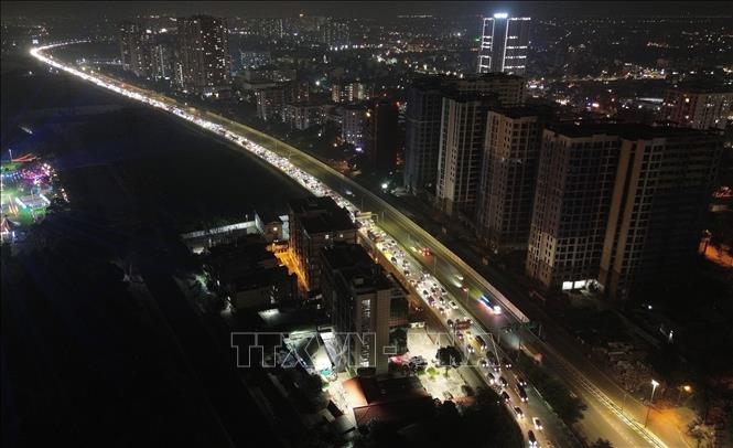 nguoi dan tro lai ha noi, un tac keo dai trong dem tren cao toc phap van - cau gie hinh anh 9