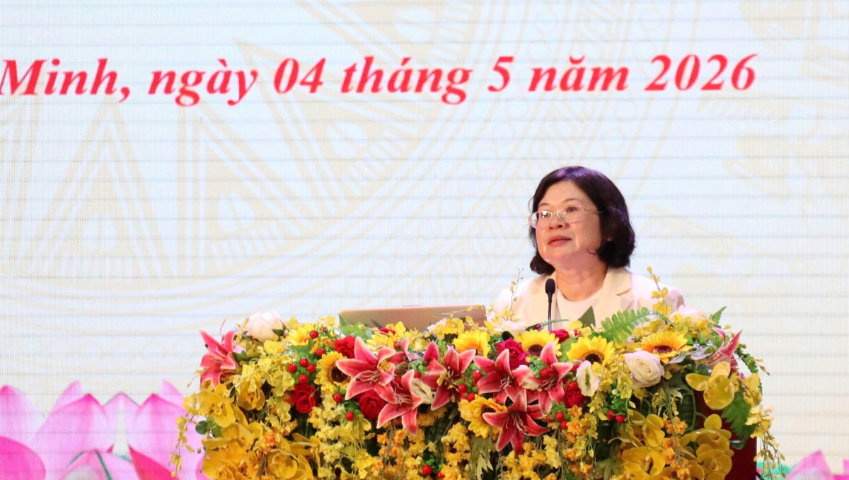 tp.hcm tap huan cho hon 700 can bo tham muu chuyen doi so hinh anh 2