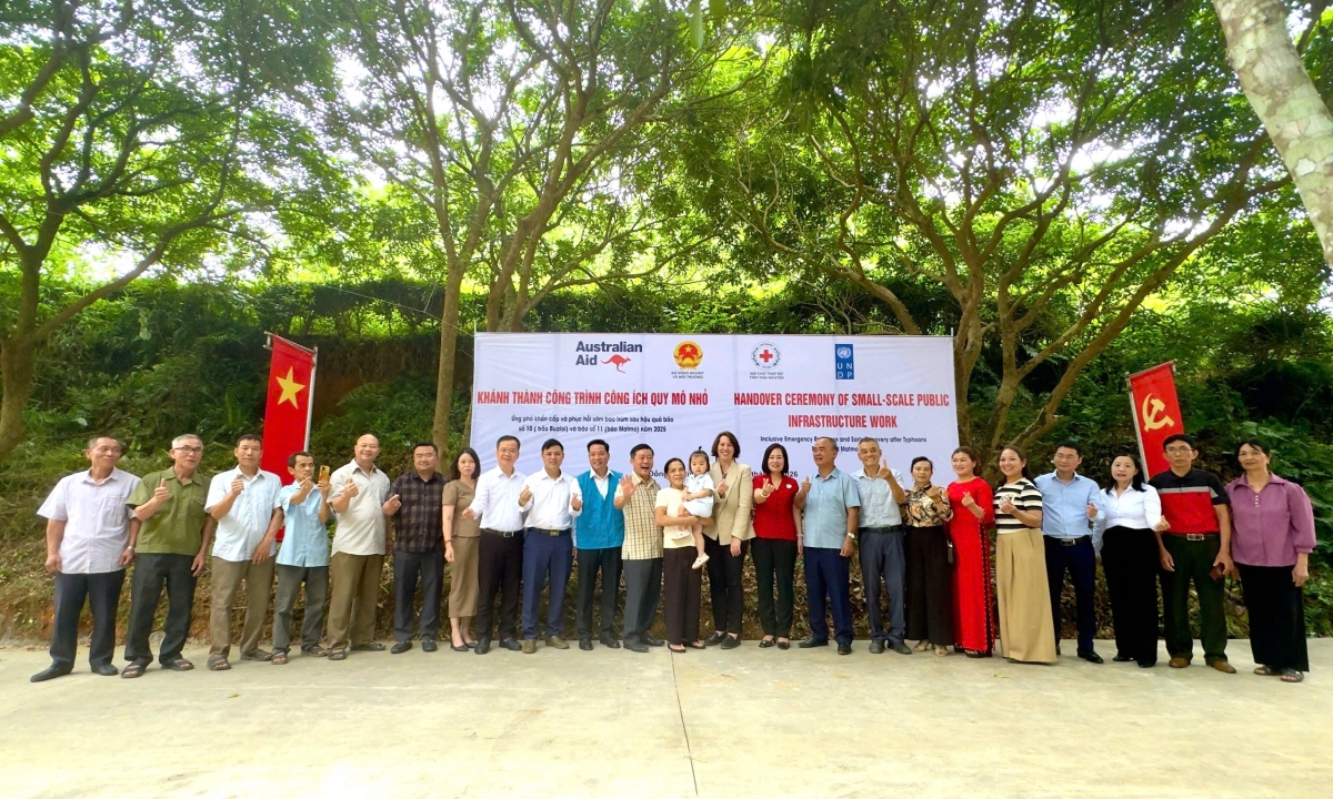 delegation visits flood-hit communities rebuilding after 2025 storms picture 2