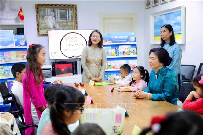 gin giu va thuc day giao luu van hoa viet nam - singapore hinh anh 2