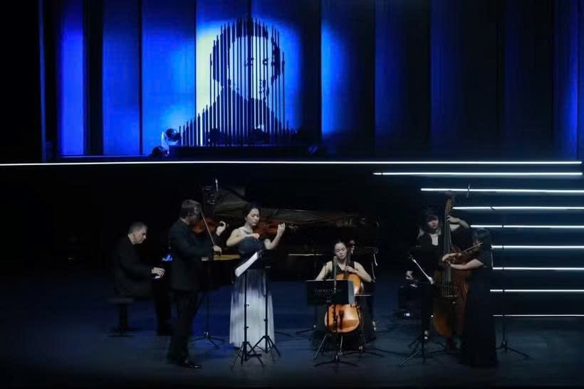 renowned pianist kevin kenner performs at hanoi concert picture 1