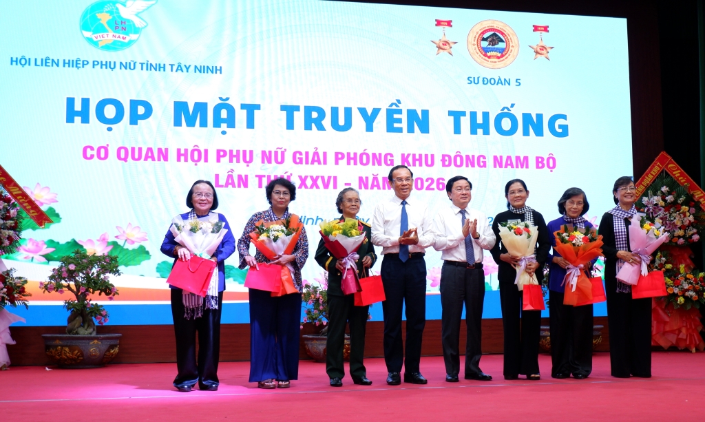 khac ghi truyen thong phu nu mien Dong hinh anh 5