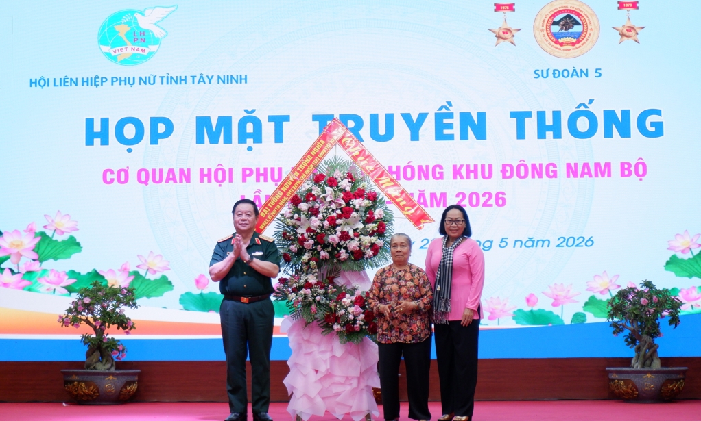 khac ghi truyen thong phu nu mien Dong hinh anh 1