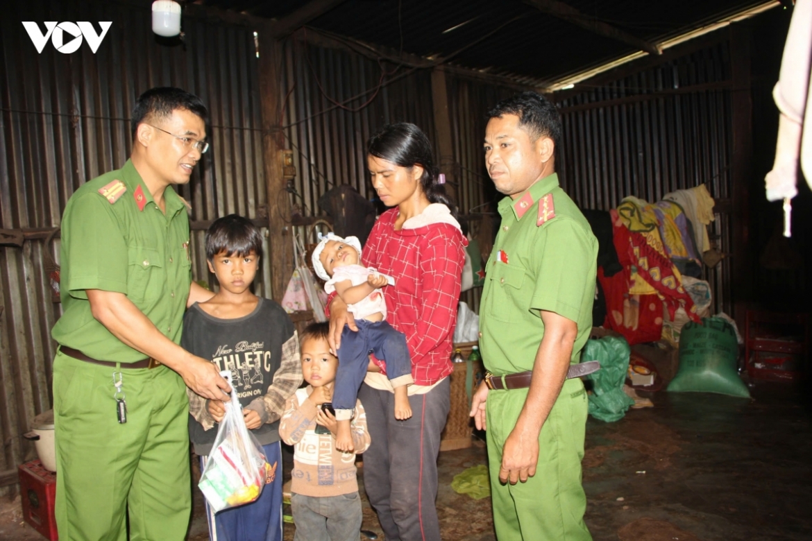 police dismantle separatist religious group in vietnam s central highlands picture 4