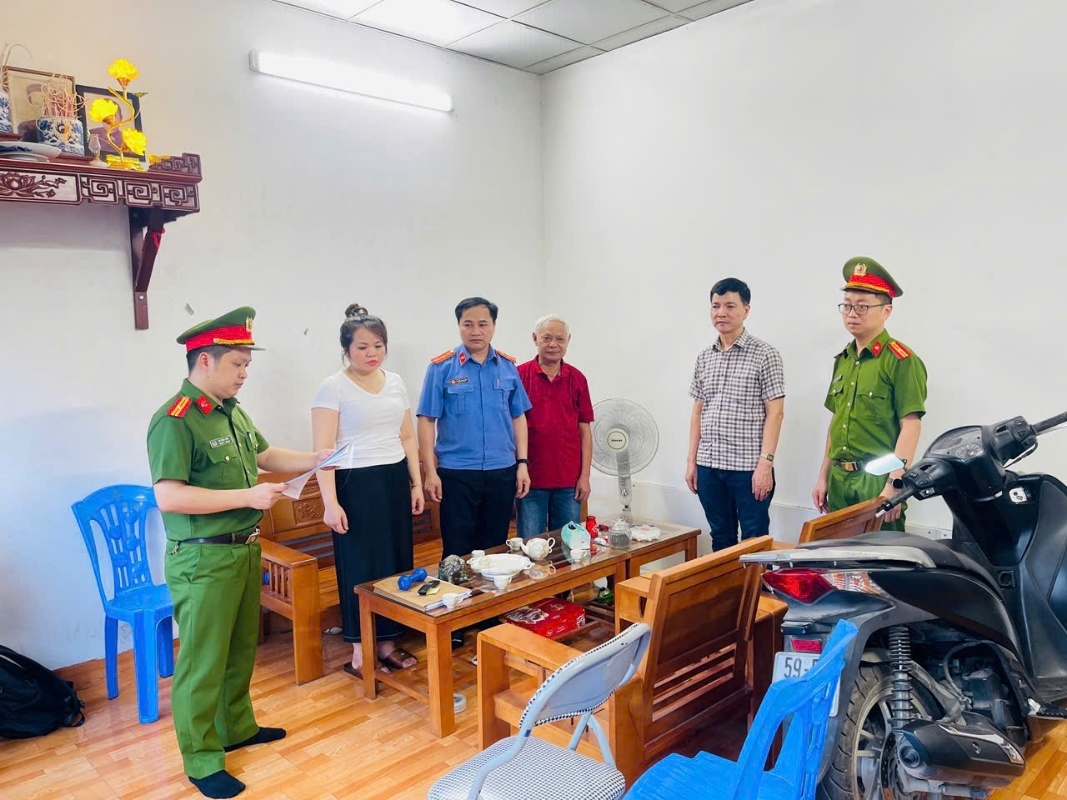 khoi to giam doc, ke toan doanh nghiep gach o phu tho tron thue hon 4,4 ty dong hinh anh 2