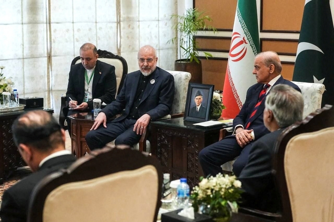 tehran bac tin giao nop urani, my va iran cam ket khong tan cong nhau hinh anh 1