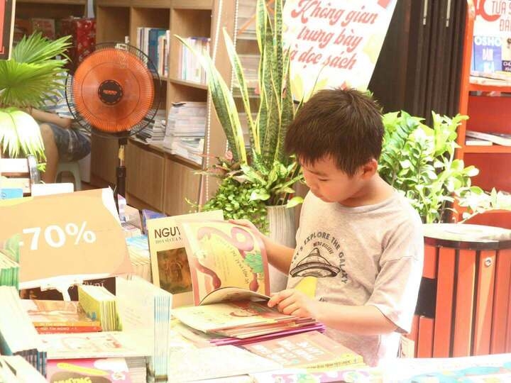 mua qua gi tang con, chau mung ngay quoc te thieu nhi 1 6 hinh anh 2