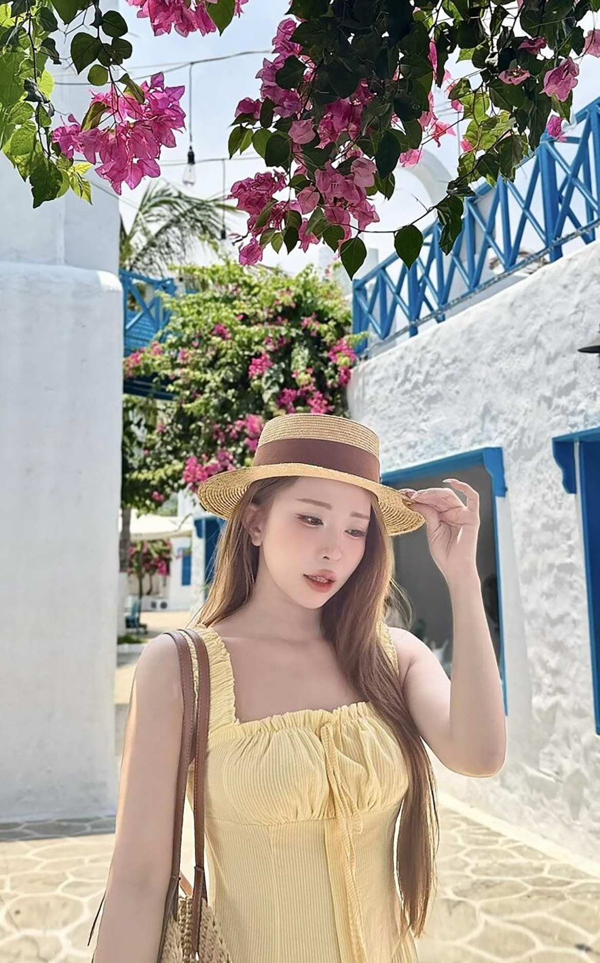 sao viet 19-5 nguoi dep kha nhu keu cuu vi bi don co bau 4 lan trong mot nam hinh anh 8