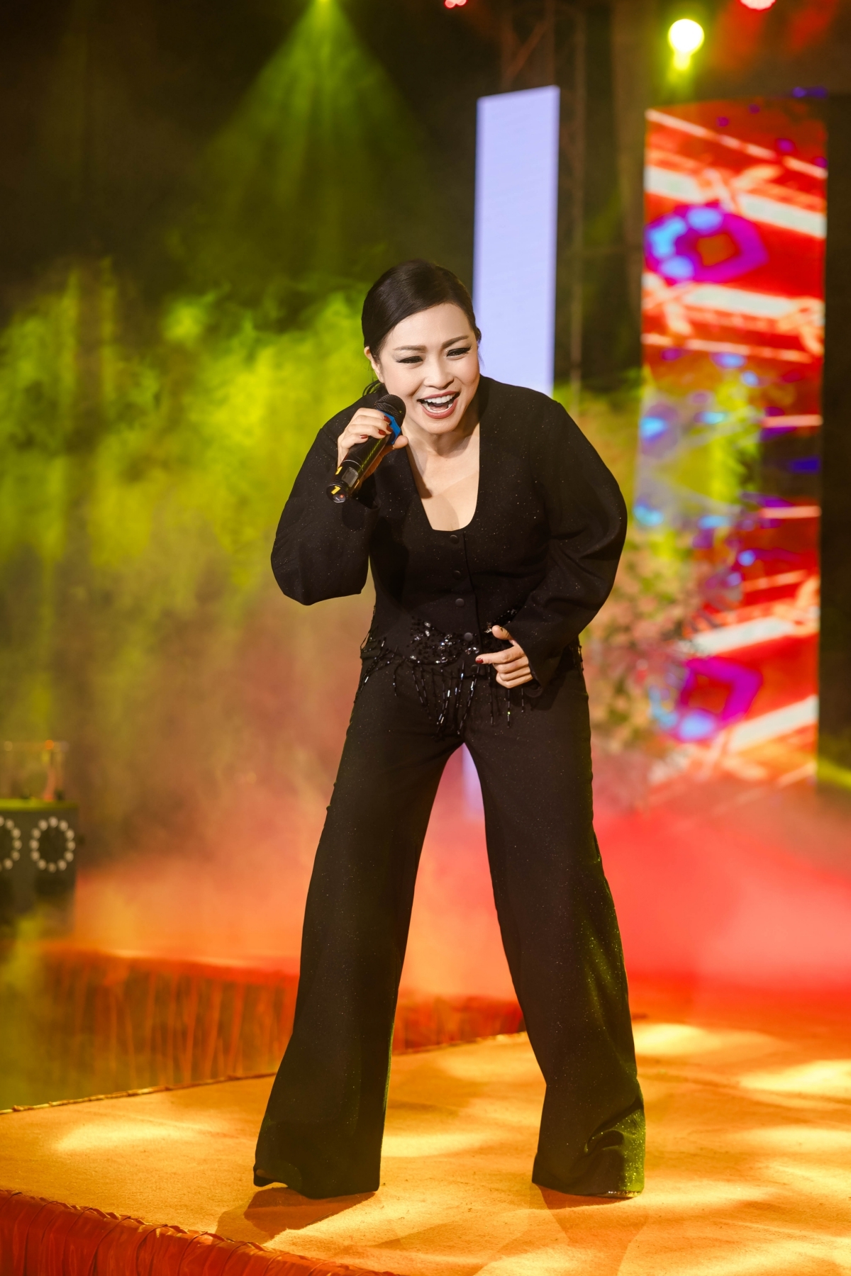 phuong thanh don sinh nhat tai bac ninh, hat quan ho tri an khan gia hinh anh 2