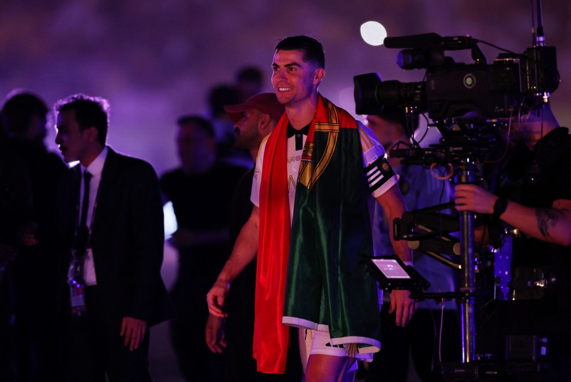 ronaldo toa sang lap cu dup giup al nassr vo dich saudi pro league hinh anh 5