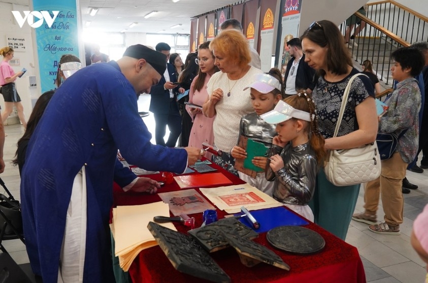 hanoi cultural days in moscow tightens vietnam-russia friendship picture 3