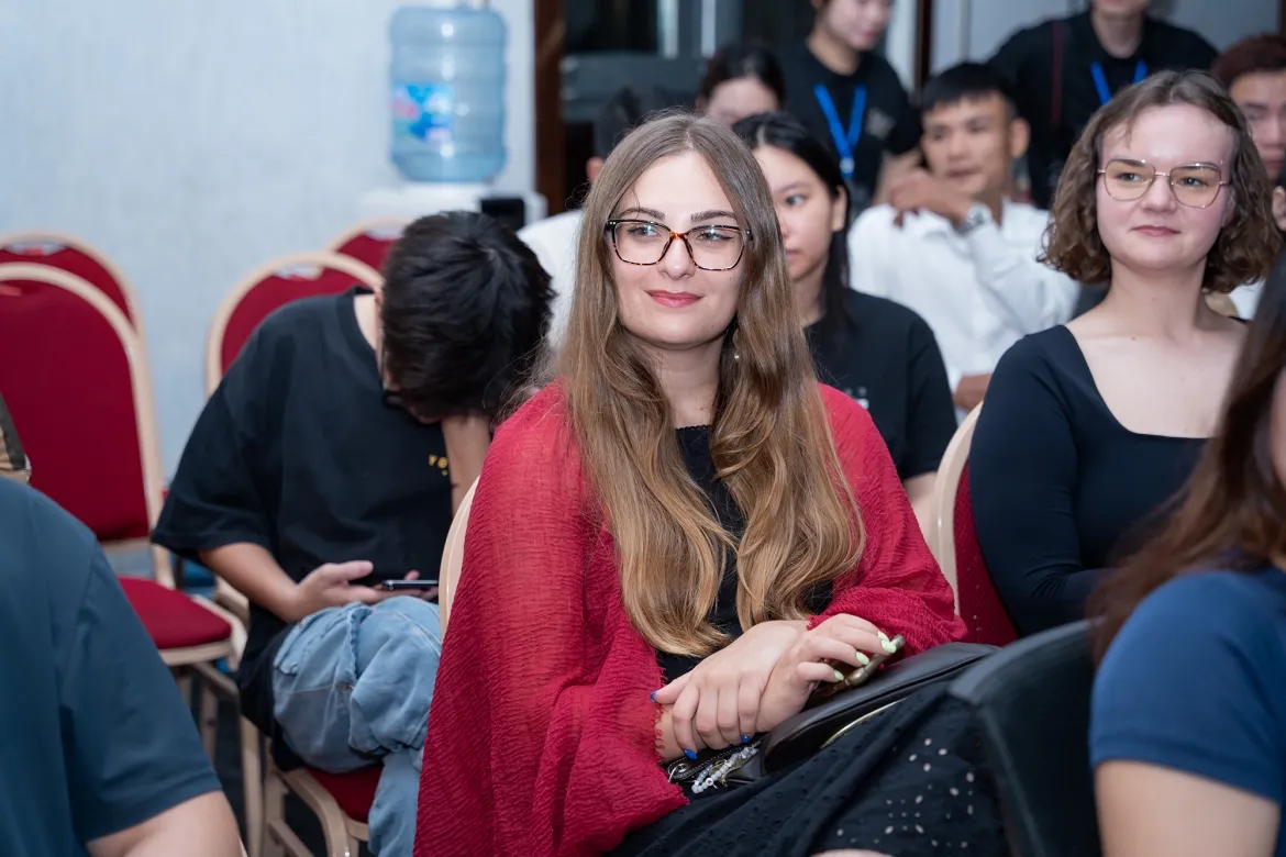  sac xam - khi di san dan gian hoa nhip cung thoi trang va hoi tho gen z hinh anh 2