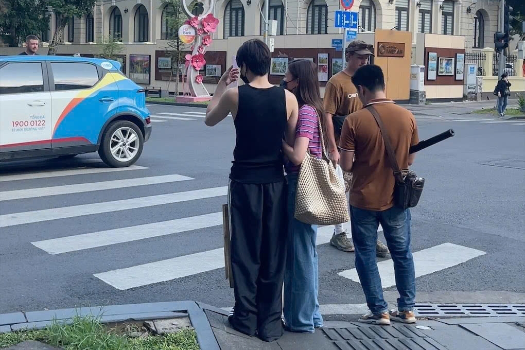 sao viet 8-5 me ba con nha phuong khoe voc dang dang nguong mo hinh anh 4
