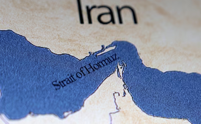 my va iran tiep tuc doi dau hoa luc, tehran vi eo hormuz nhu bom nguyen tu hinh anh 1