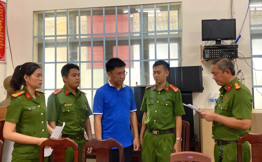 Bắt giám đốc doanh nghiệp sản xuất yến sào giả quy mô lớn ở Tây Ninh