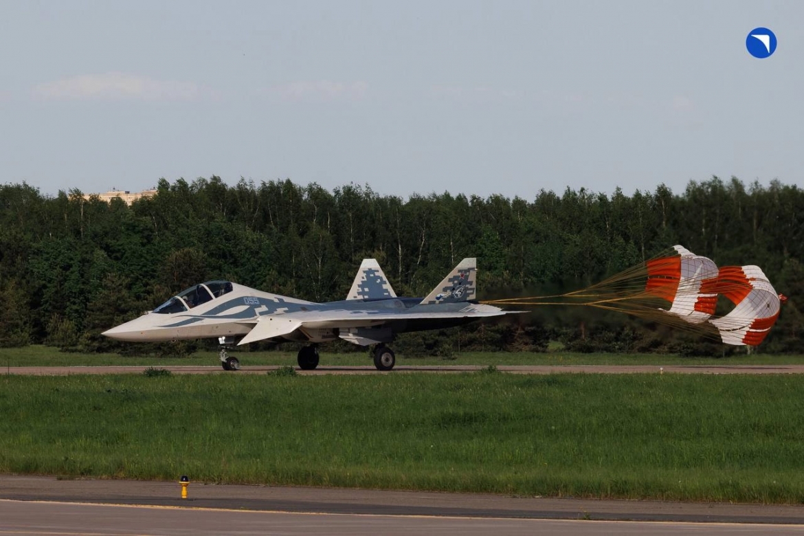 nga thu nghiem thanh cong tiem kich su-57d hai cho ngoi the he 5 hinh anh 1