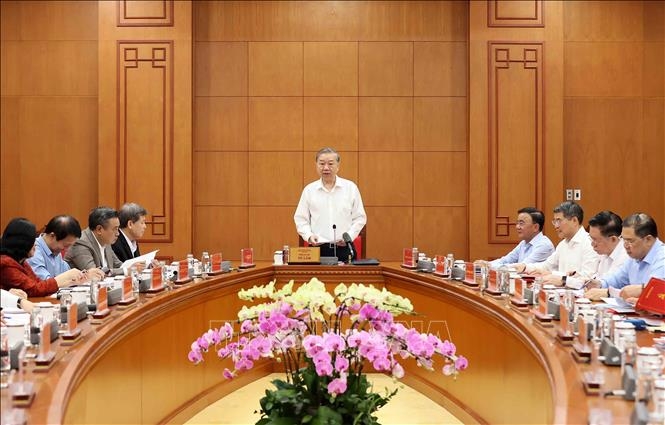 siet chat quyen luc, chan tham nhung tu goc hinh anh 1