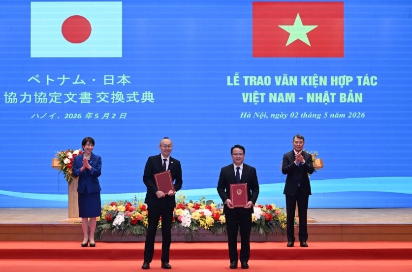 takaichi visit gives fresh impetus to vietnam-japan ties pm hung picture 2