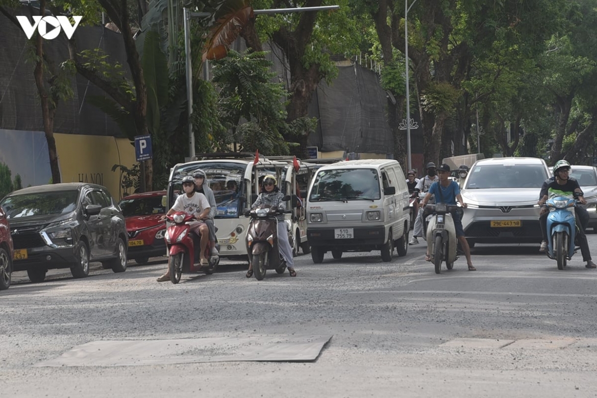 ha noi phan luong giao thong phuc vu thi cong cac du an chong ngap cuc bo hinh anh 1