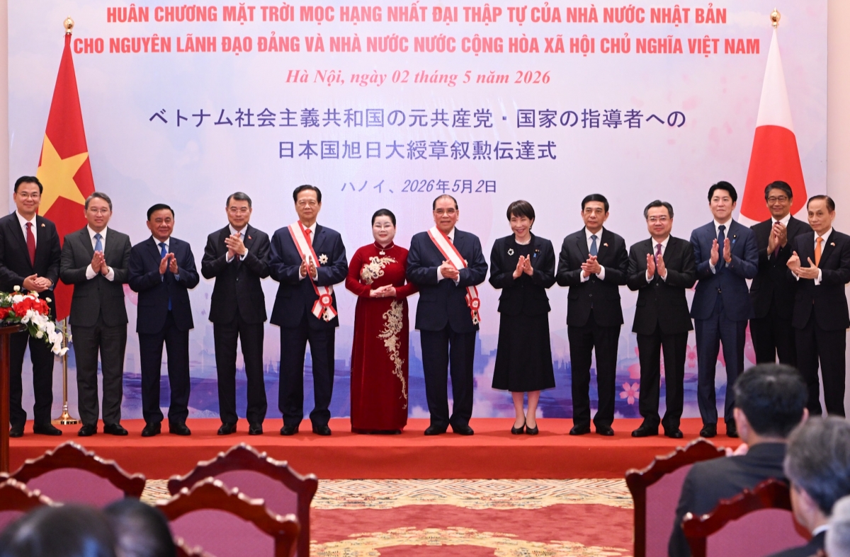 Thủ tướng Nhật Bản trao Huân chương Mặt trời mọc tặng nguyên lãnh đạo Việt Nam