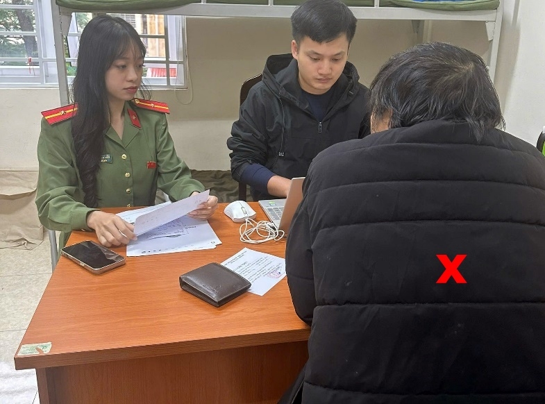 bo cong an de xuat xu ly hanh vi chia se, binh luan tin sai su that hinh anh 1