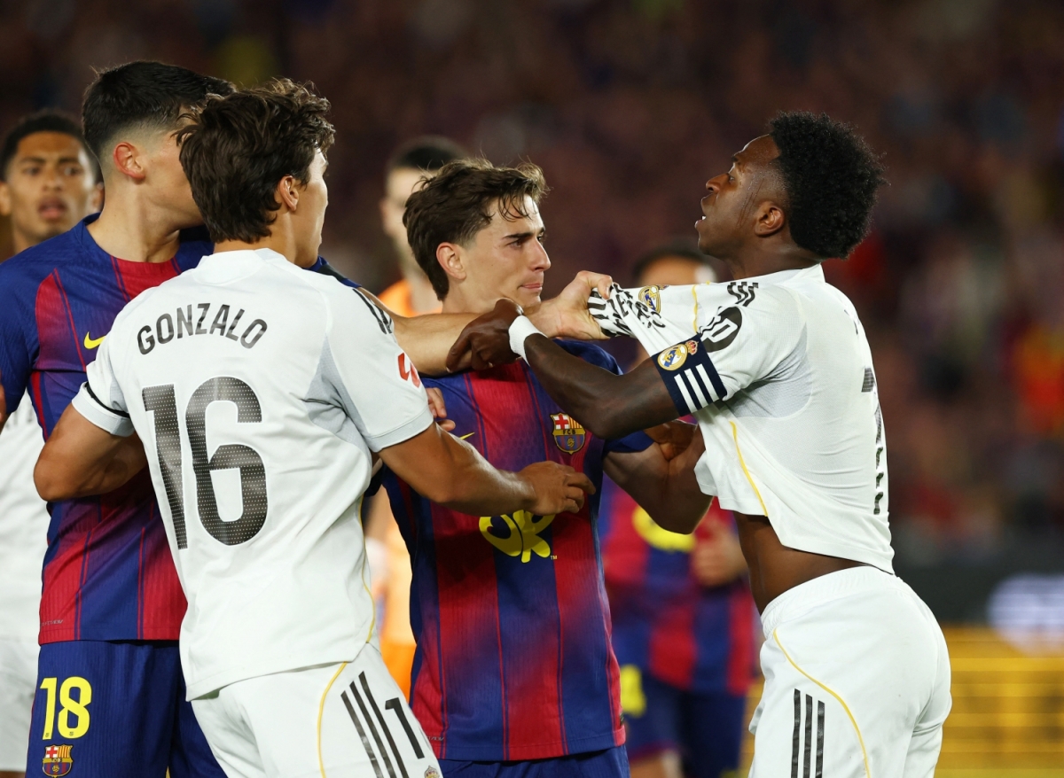 truc tiep barca 2-0 real madrid tran dau nong len hinh anh 3