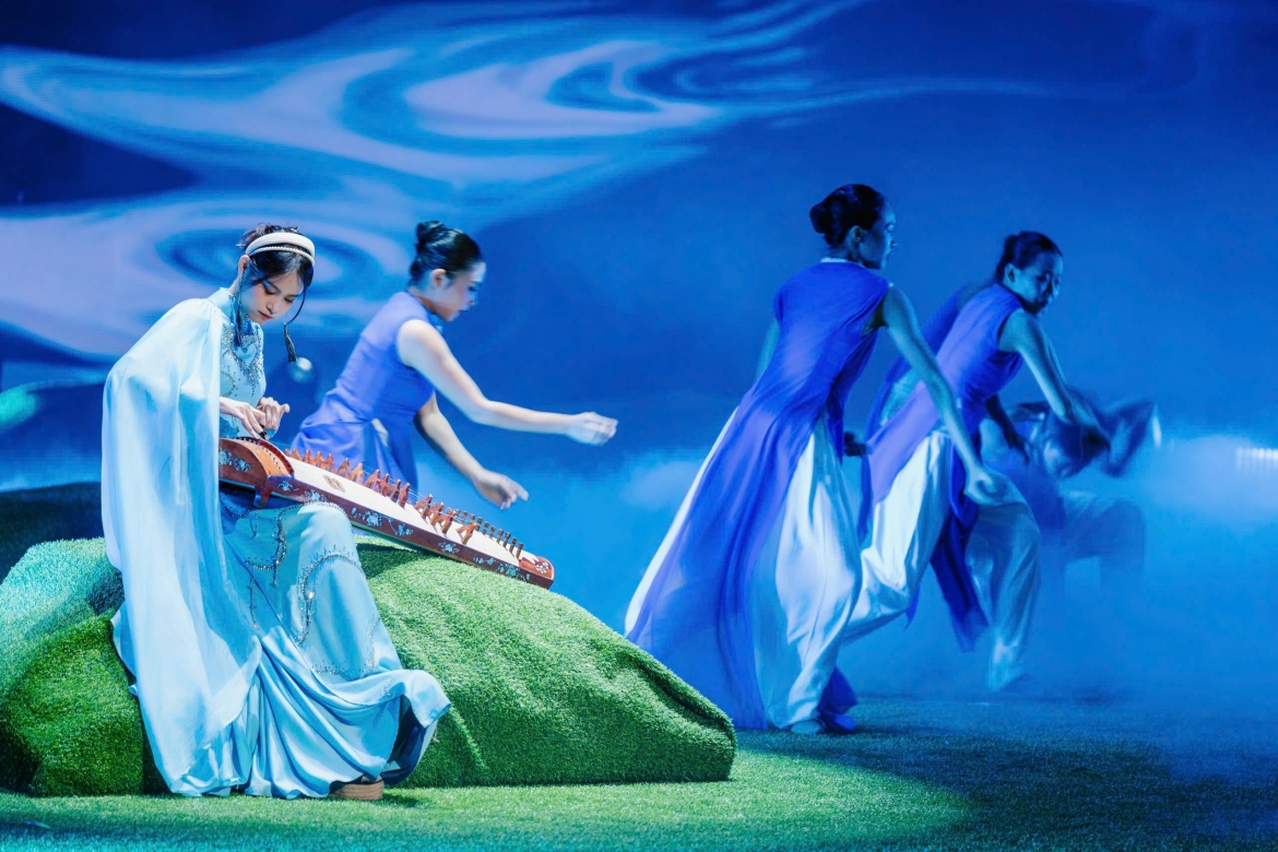 Dem dien dac biet ve thien nhien true concert - tinh Dat len song vtv hinh anh 3