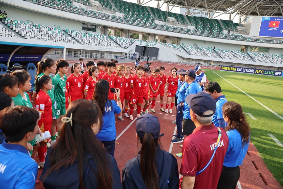 hlv u17 nu viet nam noi loi gan ruot khi loi hen voi world cup hinh anh 2
