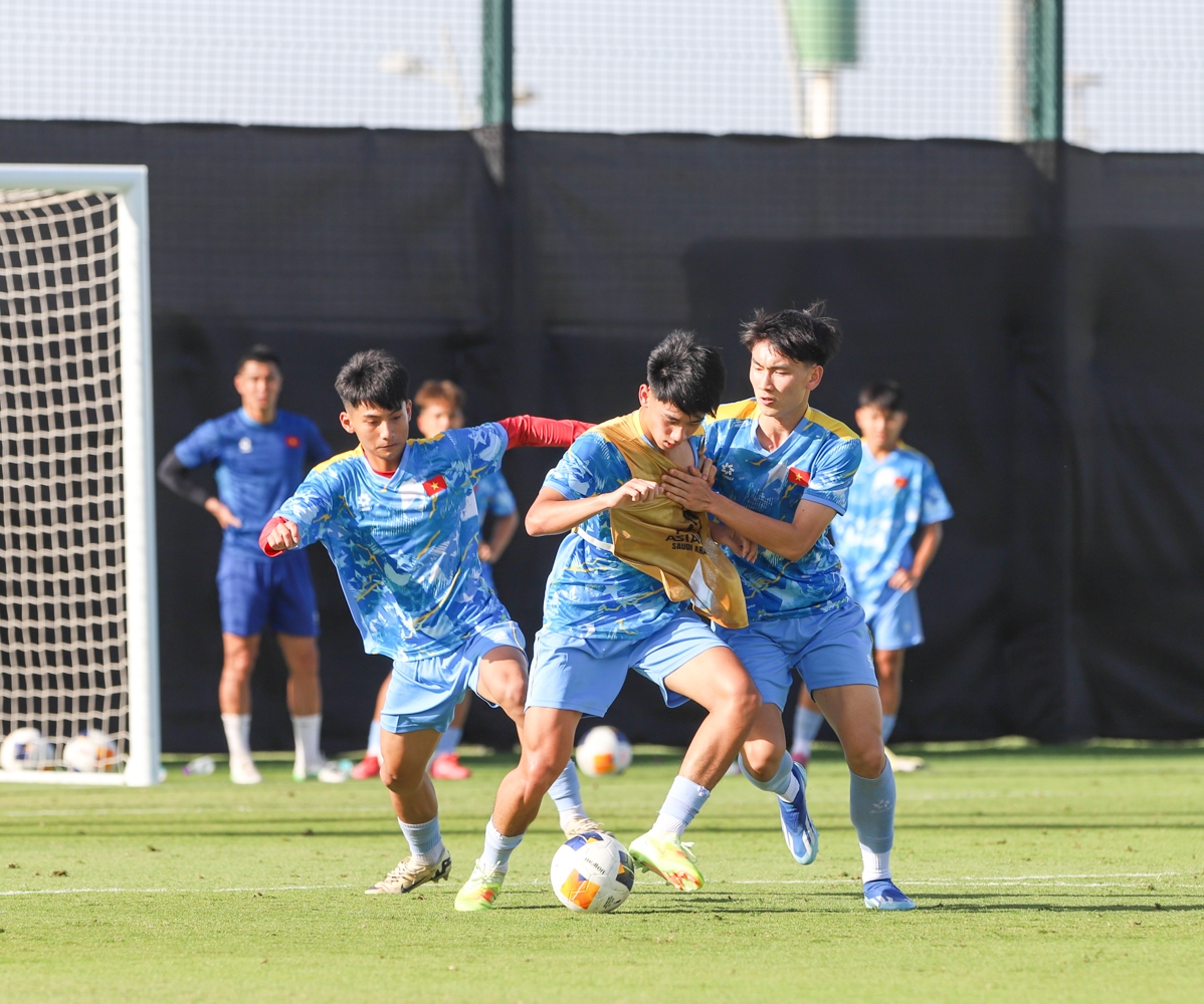 u17 viet nam ren quan tai jeddah san sang tranh tai o u17 chau A 2026 hinh anh 1