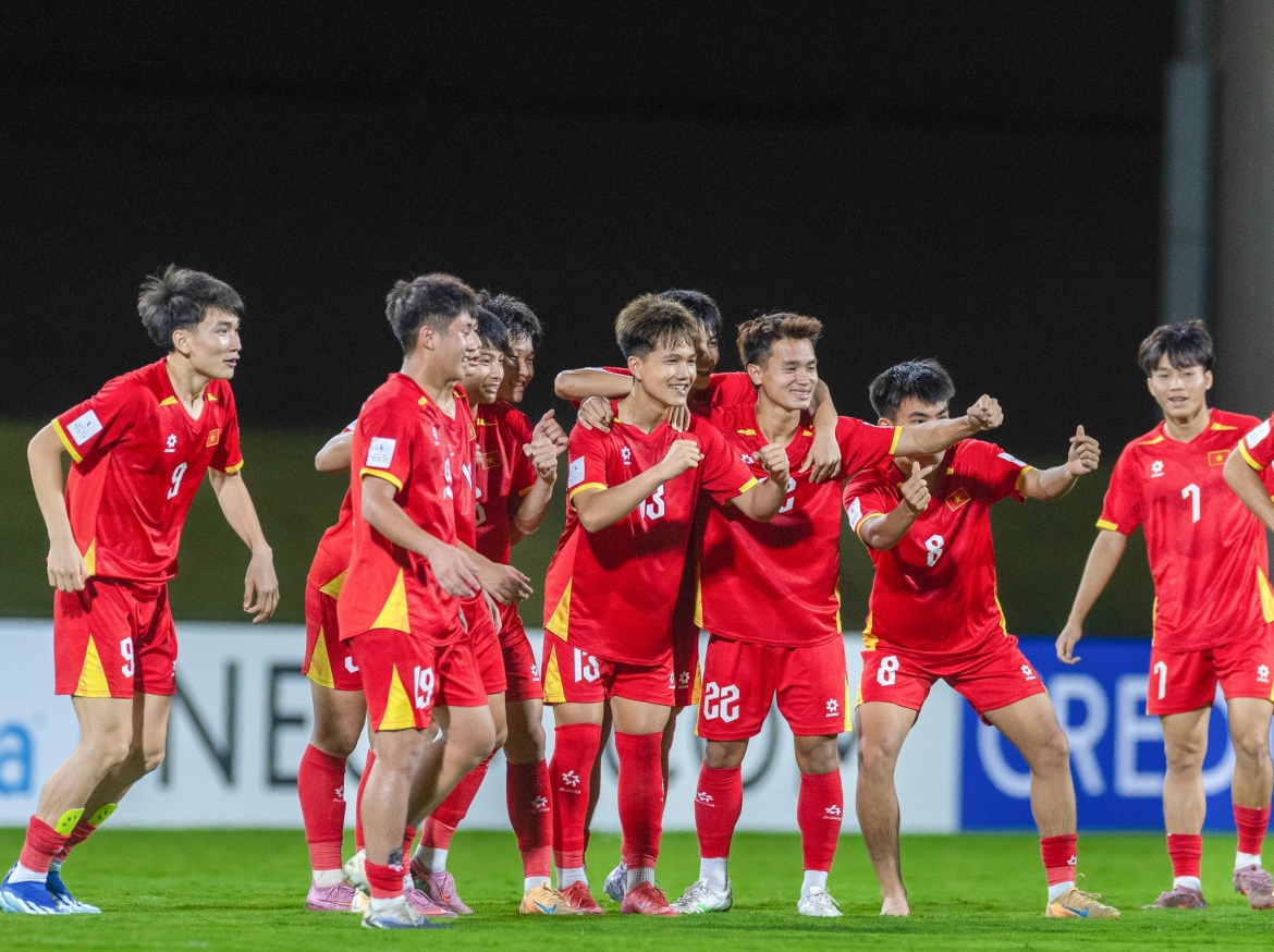 truc tiep u17 viet nam - u17 australia Doi hinh xuat phat giau suc tan cong hinh anh 3