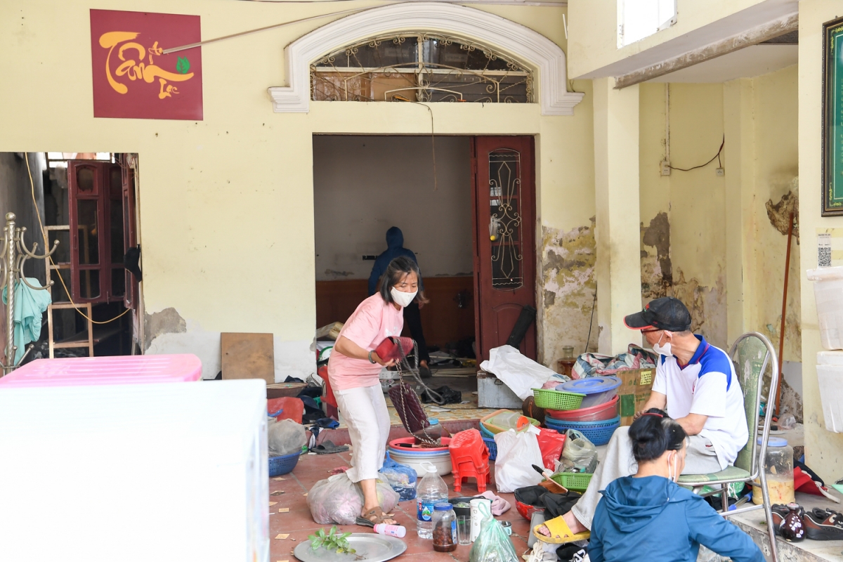 cong nhan phoi minh duoi nang nong, tang toc giai phong mat bang duong 2.5 hinh anh 15