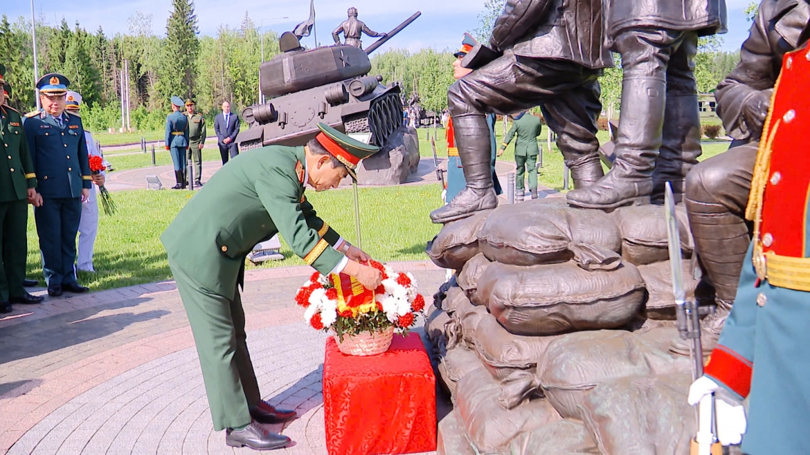 vun dap quan he huu nghi truyen thong viet nam - lien bang nga hinh anh 1